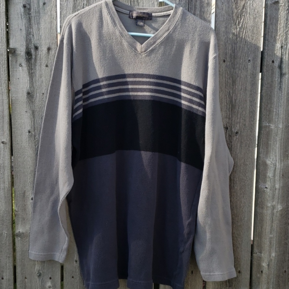 Banana Republic Sweater V-neck with Stripes